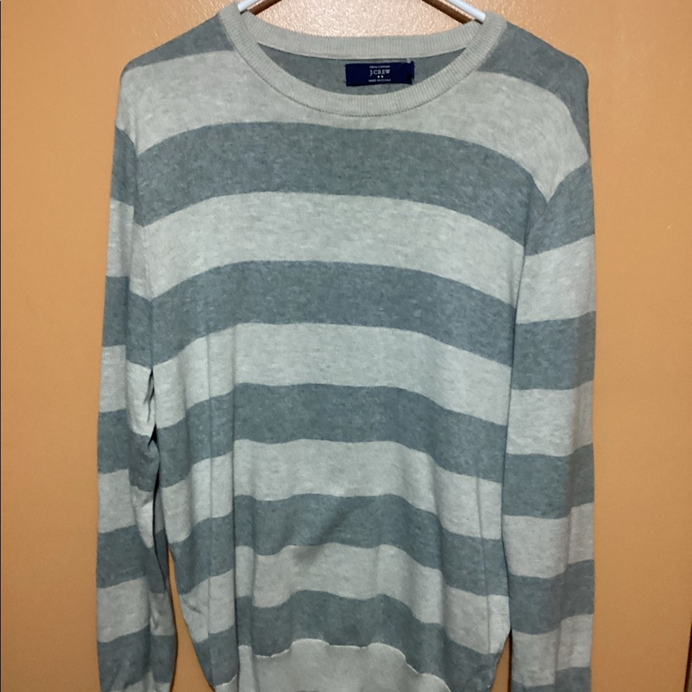 Crewneck sweater